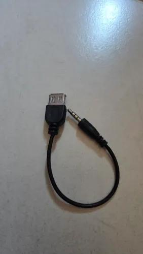 adaptador de áudio USB Fêmea para P3 Macho.