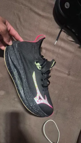 Mizuno Neo Vista