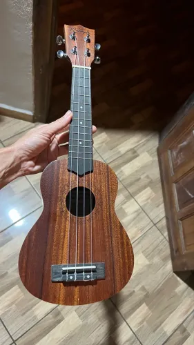 Ukulele Namastê Soprano c/ Capa Nunca Usado