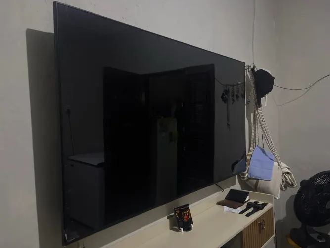 Televisão Samsung 55 polegadas com defeito no display 