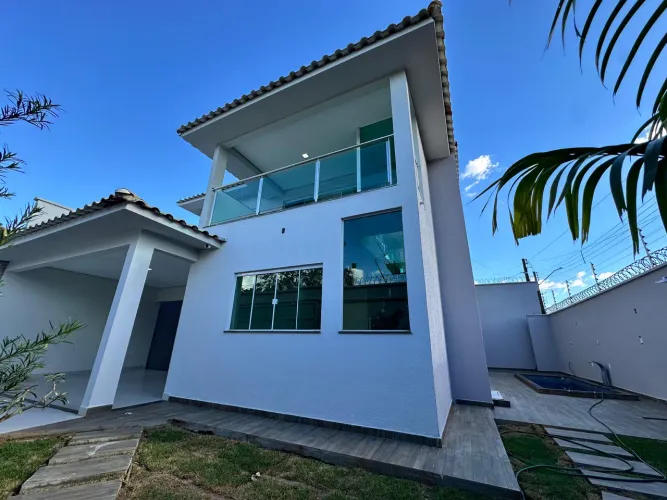 Sobrado 4 quartos na 1105 sul