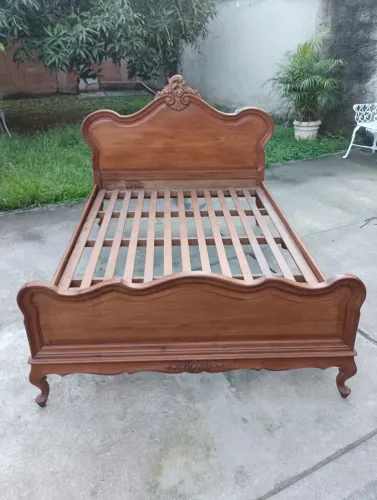 Cama antiga chipandelle 