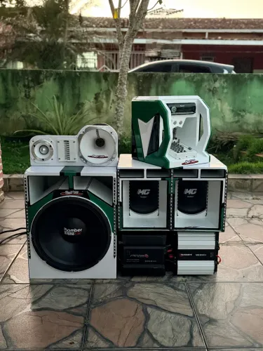 SOM AUTOMOTIVO COMPLETO + RACK MÓVEL (NOVO)