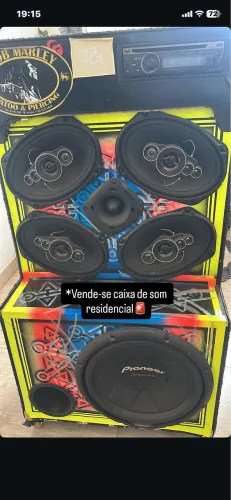 Caixa de som residencial