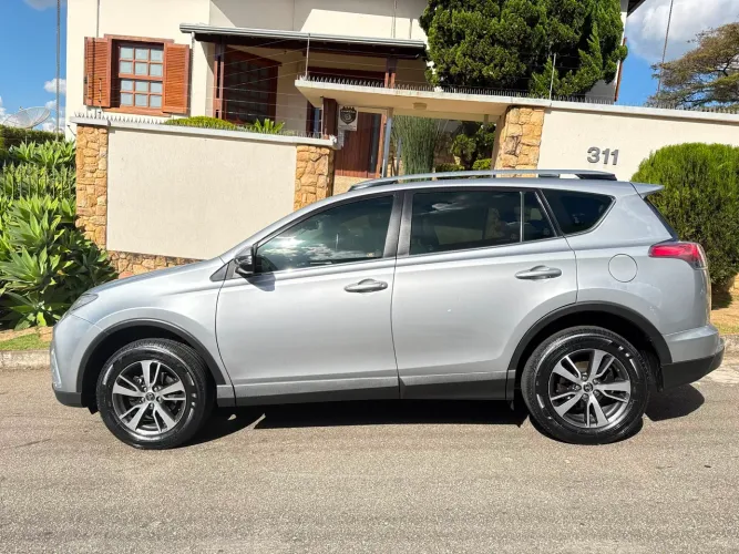 Toyota RAV4 2.0 Top 4X2 16V Aut. 2018