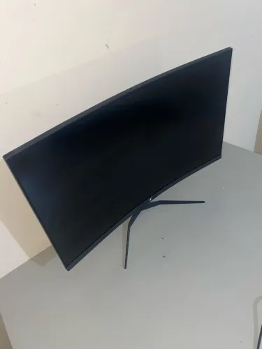 Monitor 23,6 pol curvado, 1ms, 165hz