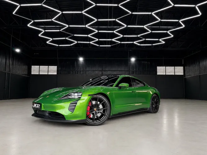 Porsche Taycan GTS (elétrico) 2023