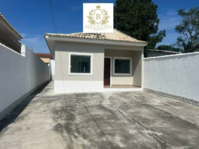 Casa com 2 quartos (1 suíte) e varanda gourmet, à venda Hospício, Araruama/RJ