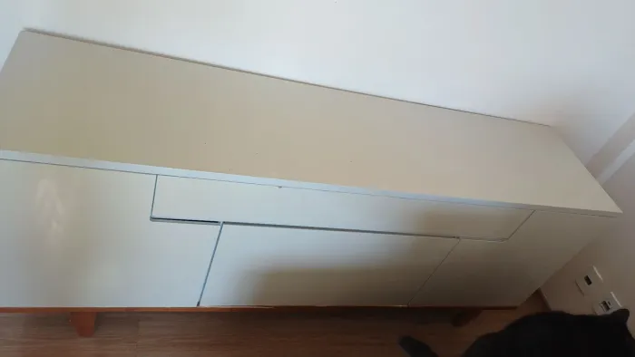 Aparador buffet off white com várias divisorias
