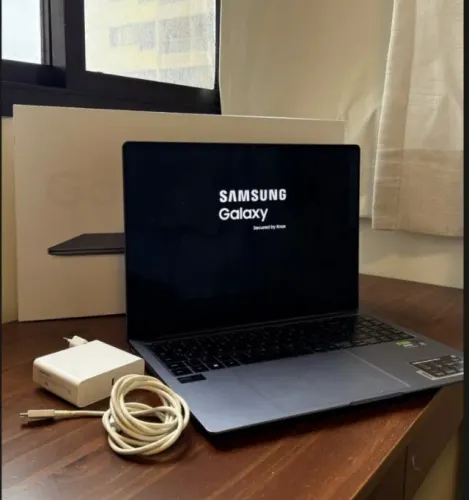 Samsung Galaxy Book4 Ultra | Ultra 7 | RTX 4050 | 32GB | 1TB | AMOLED 16"