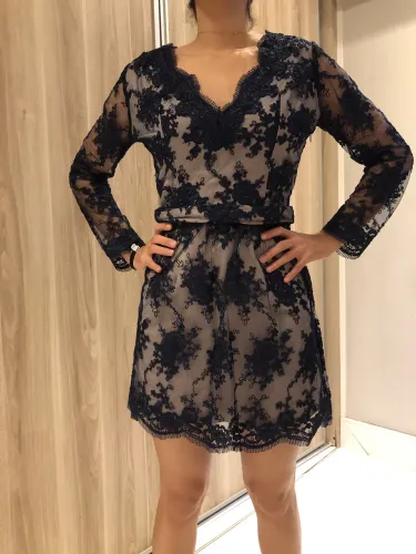 Vestido azul renda