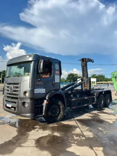 VW 17250 trucado Roll-on com Julieta