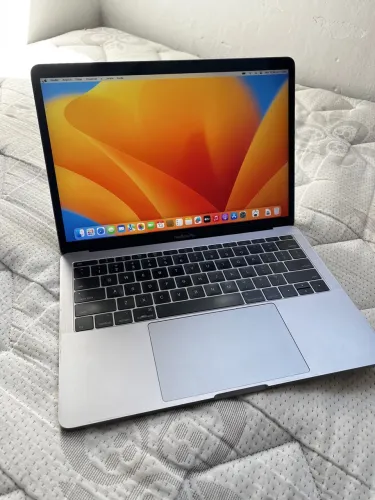 MacBook Pro 13 inch