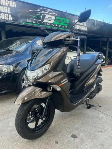 YAMAHA FLUO 125 2025