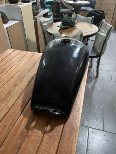 Tanque intruder 125