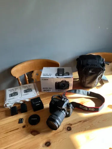 Canon EOS 70D + lente + acessorios, estado de nova somente 2280 clicks