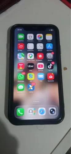 iPhone 11 64GB perfeito estado preto 