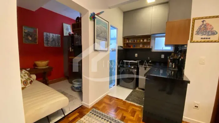 REFORMADO QUARTO E SALA EM ÓTIMA LOCALIZAÇÃO