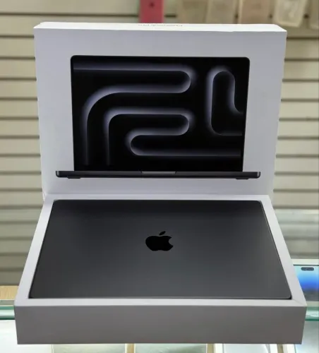Macbook pro 14 polegadas chip m5 pro 24gb / 1tb apenas 3 ciclos LOJA FÍSICA ( 24 / 1 tb )