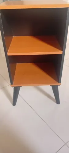 Mesinha de cabeceira estilo Retrô