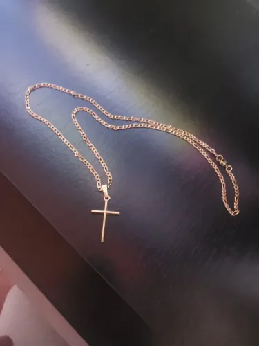 Corrente com cruz