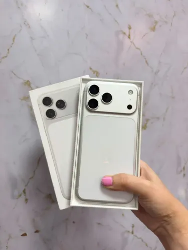 iPhone 17 pro Max 512Gb Silver<br>Saúde 92%