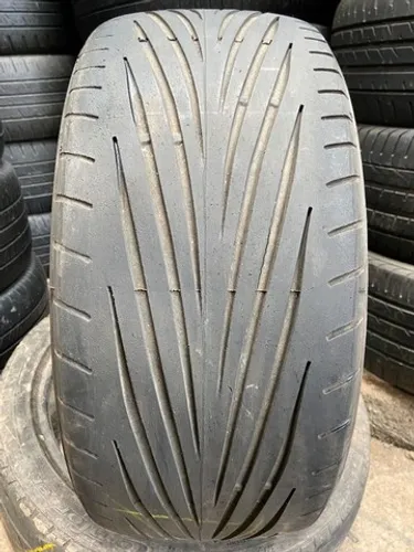 Pneu 215/45/17 Goodyear meia vida sem defeitos (não é riscado)
