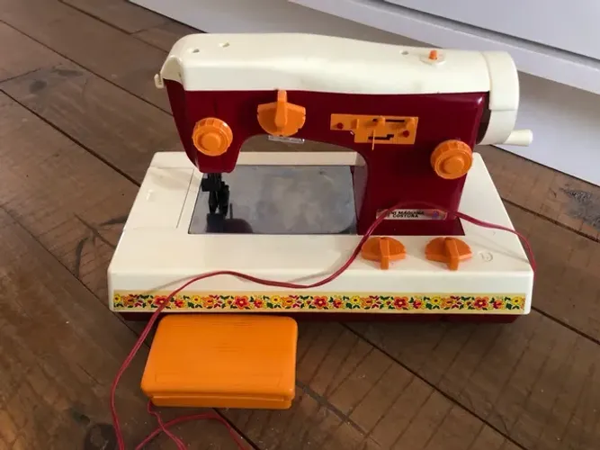 Mini máquina de costura infantil Estrela