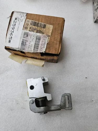 Saveiro g5 g6 válvula equalizadora freio nova original 5U7612151