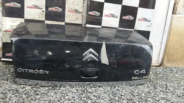Tampa Traseira Citroen C4 Palla com detalhe