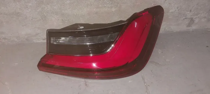 Lanterna traseira direita bmw 320i 320i 2020 2021