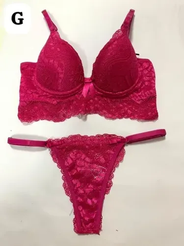 Calcinha e sutiã em renda conjunto lingerie
