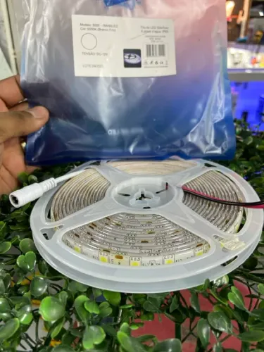 Fita LED  60 LEDS POR METRO 5050 5m decoração 