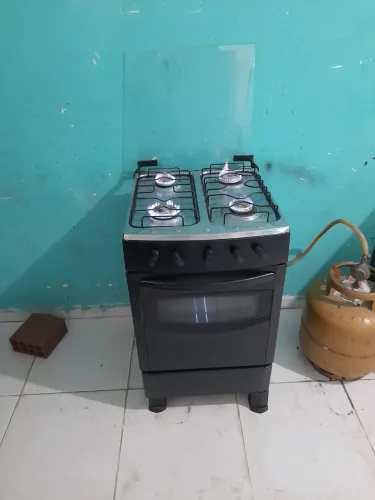 Vende-se fogão 4 bocas Consul