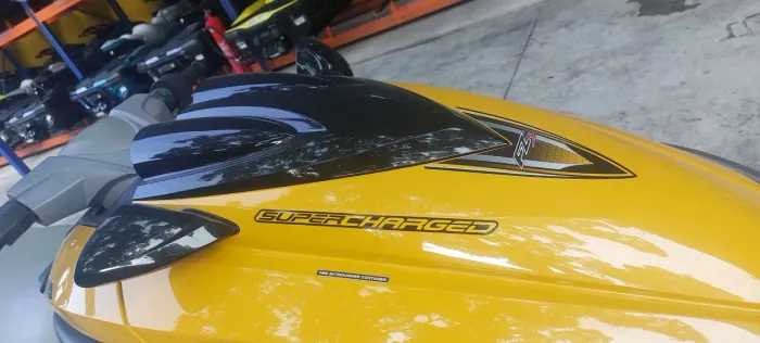 JET SKI YAMAHA 2013 TOP