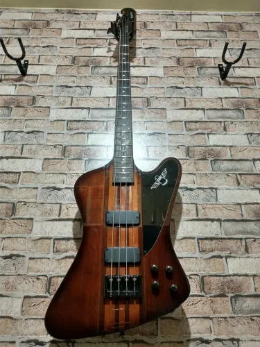 **Preço até dia 30/11** Baixo epiphone Thunderbird Pro