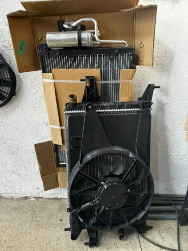 Kit Conjunto Radiador Corsa Montana 2005 A 2011 1.4 1.8
