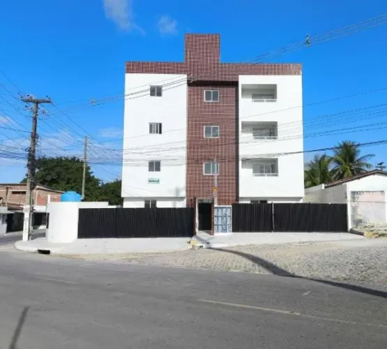 Apartamento nos Funcionários com 2 quartos sendo 1 suíte.