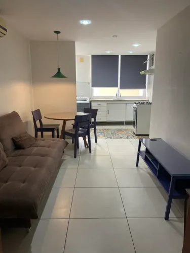 Apt compacto e mobiliado no melhor ponto da Glória