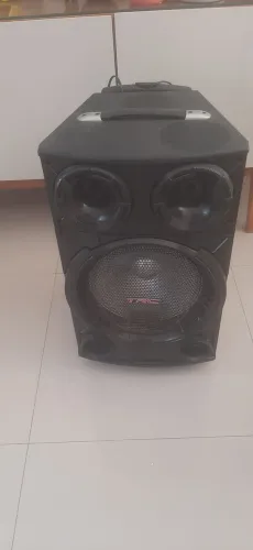 Caixa de som TRC-736 com microfone 