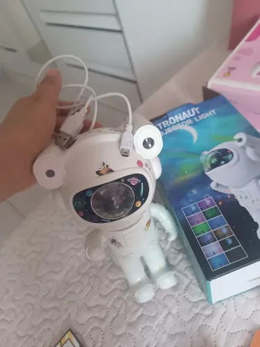 LUMINÁRIA COM SOM ASTRONAUTA 