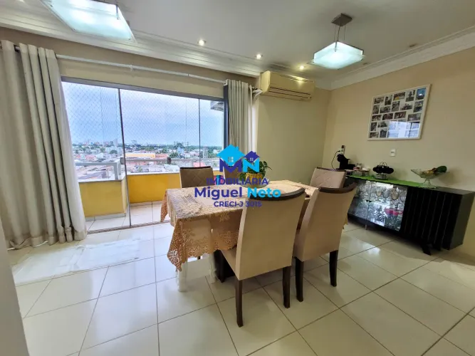 COBERTURA EXCLUSIVA NO EDIFÍCIO TOPÁZIO - COM 3 SUÍTES E 4 SACADAS