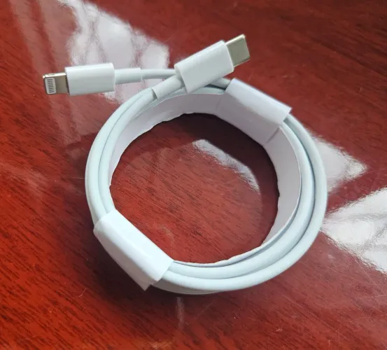Cabos p/ iPhone, v8 micro USB ou Tipo C (Novos))