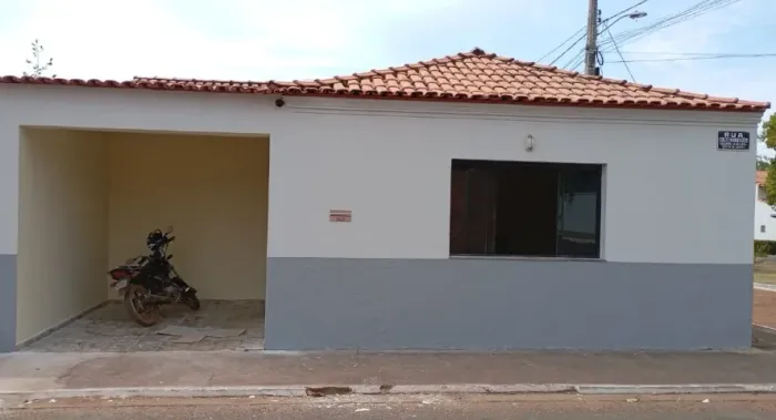 Vende-se Imóvel Casa, Rua Couto Magalhães, nº 351, Araguacema/TO.