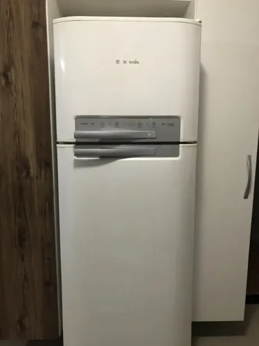 Geladeira Electrolux DF50 Frost Free 2 Portas (Celebrate Blue Touch)