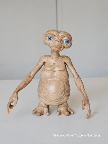 Boneco E.t. O Extraterrestre Bend Figs Noble Collection 12 cm