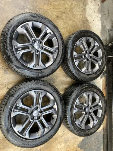 Rodas aro 18 Jeep Compass , Renegade e Fiat toro + pneus