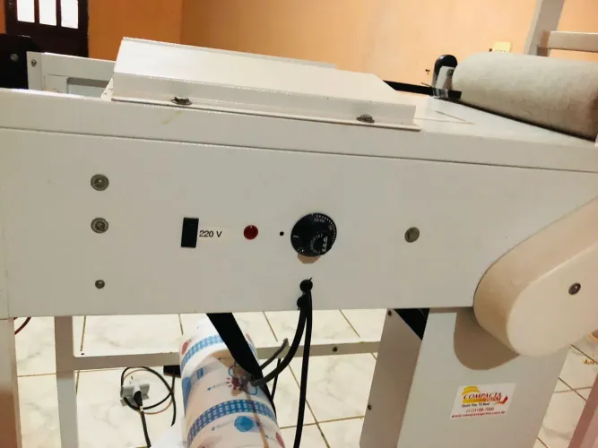 ..Máquina de fabricar faldrad descartáveis 