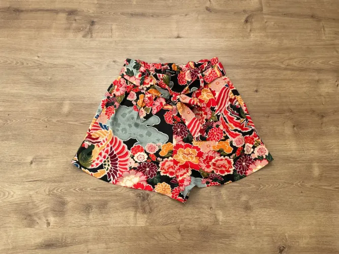 Short alfaiataria estampa japonesa tam P Zara