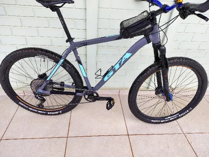 Bicicleta Aro 29 - Quadro Tamanho 21 - Kit Freio Deore & Relação Deore 12 Velocidades